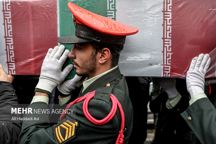 مراسم تشییع پیکر جانباز سرافراز سردار شهید علی حسین محمدزاده