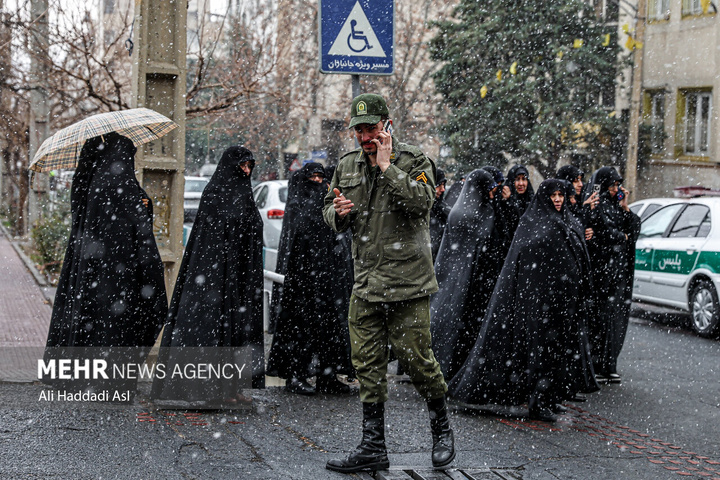 مراسم تشییع پیکر جانباز سرافراز سردار شهید علی حسین محمدزاده