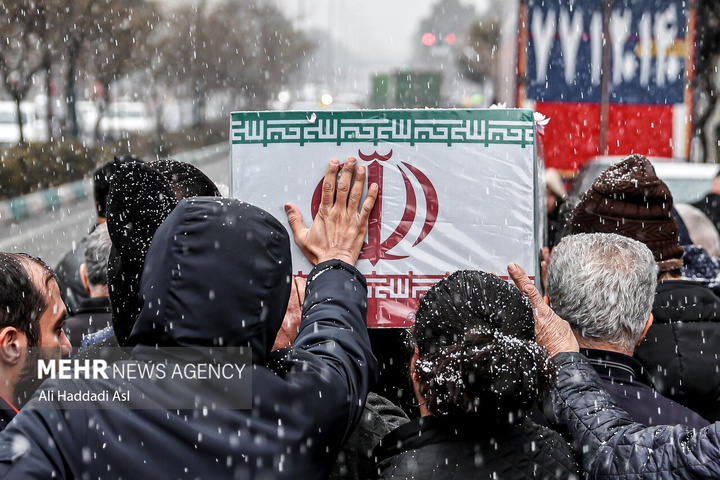 مراسم تشییع پیکر جانباز سرافراز سردار شهید علی حسین محمدزاده