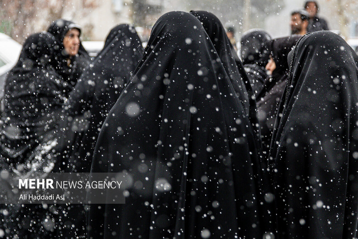 مراسم تشییع پیکر جانباز سرافراز سردار شهید علی حسین محمدزاده