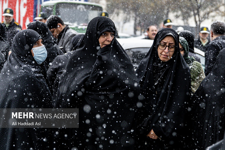 مراسم تشییع پیکر جانباز سرافراز سردار شهید علی حسین محمدزاده