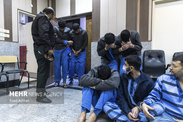 دستگیری اعضای باند سارقان منازل و زورگیران