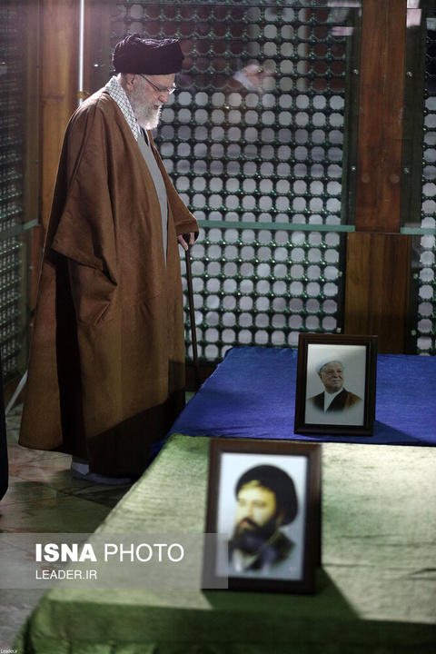 حضور رهبر انقلاب اسلامی در مرقد بنیانگذار جمهوری اسلامی ایران و مزار شهدا