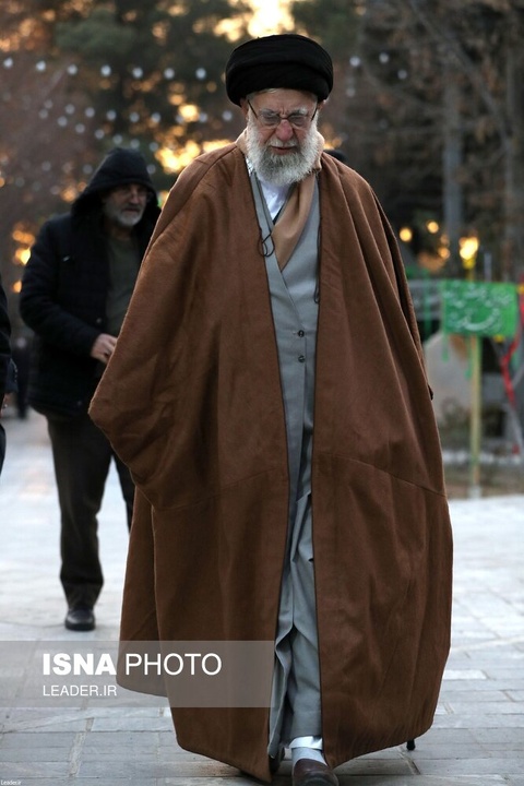 حضور رهبر انقلاب اسلامی در مرقد بنیانگذار جمهوری اسلامی ایران و مزار شهدا