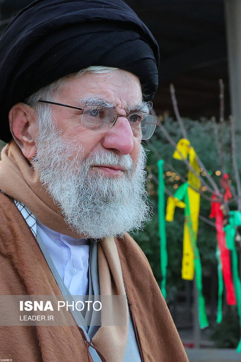 حضور رهبر انقلاب اسلامی در مرقد بنیانگذار جمهوری اسلامی ایران و مزار شهدا