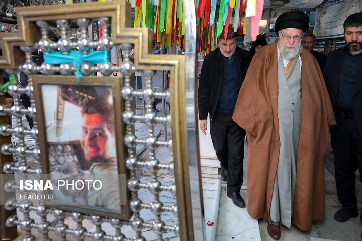 حضور رهبر انقلاب اسلامی در مرقد بنیانگذار جمهوری اسلامی ایران و مزار شهدا