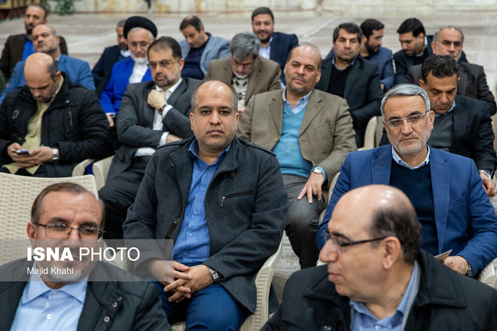 تجدید میثاق رئیس و نمایندگان مجلس با آرمان‌های امام (ره)