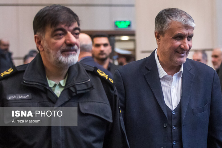 گردهمایی سروقامتان انقلاب اسلامی