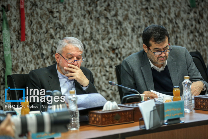 جلسه هیأت امنای بنیاد حفظ آثار و نشر ارزش‌های دفاع مقدس