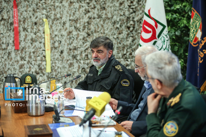 جلسه هیأت امنای بنیاد حفظ آثار و نشر ارزش‌های دفاع مقدس