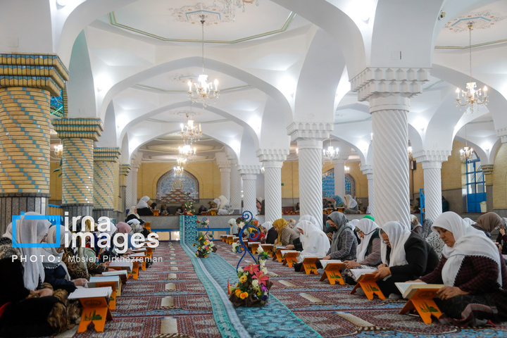 جزء خوانی قرآن کریم در مسجد جامع سنندج