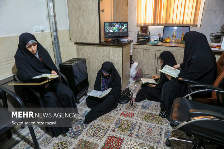 مراسم جزء خوانی قرآن کریم در موسسه قرآن و عترت امام رضا علیه السلام