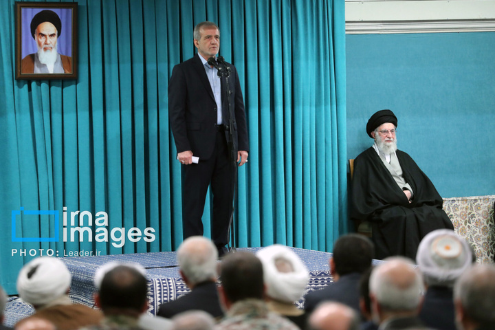 دیدار مسئولان و کارگزاران نظام با رهبر معظم انقلاب