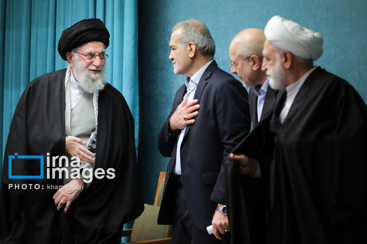 دیدار مسئولان و کارگزاران نظام با رهبر معظم انقلاب