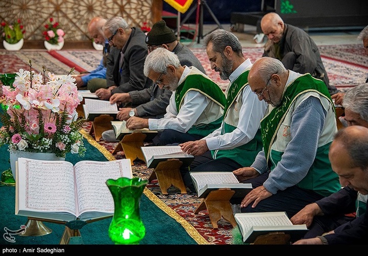 جزخوانی قرآن کریم در حرم مطهر شاهچراغ علیه‌السلام