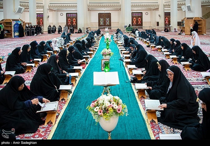 جزخوانی قرآن کریم در حرم مطهر شاهچراغ علیه‌السلام