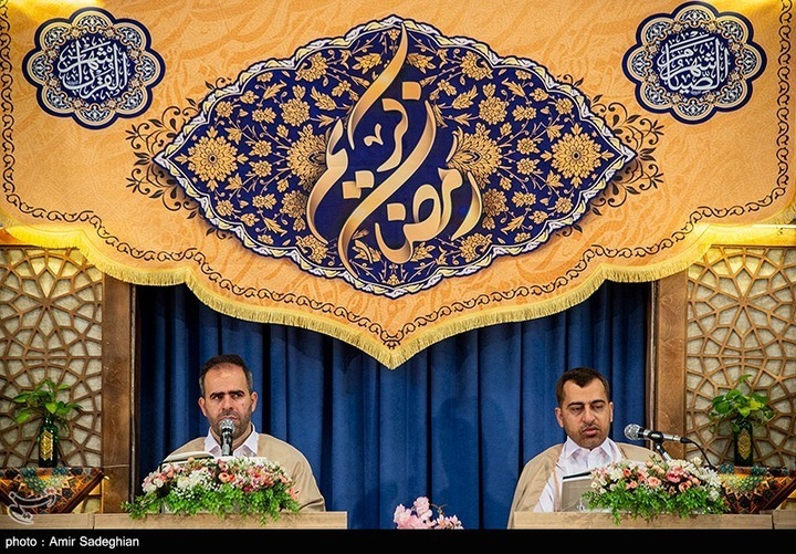 جزخوانی قرآن کریم در حرم مطهر شاهچراغ علیه‌السلام