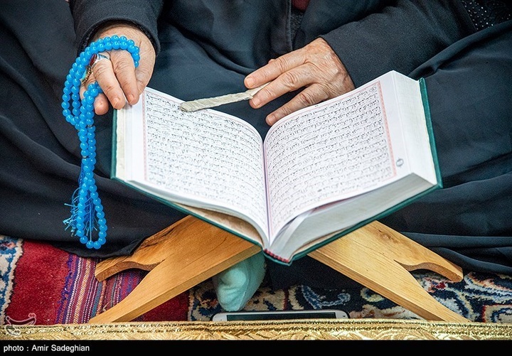 جزخوانی قرآن کریم در حرم مطهر شاهچراغ علیه‌السلام