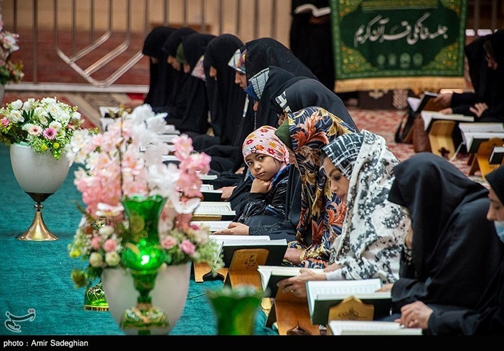جزخوانی قرآن کریم در حرم مطهر شاهچراغ علیه‌السلام