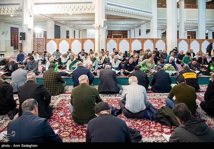 جزخوانی قرآن کریم در حرم مطهر شاهچراغ علیه‌السلام