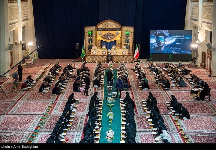 جزخوانی قرآن کریم در حرم مطهر شاهچراغ علیه‌السلام
