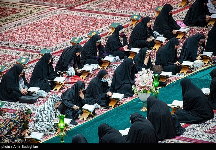 جزخوانی قرآن کریم در حرم مطهر شاهچراغ علیه‌السلام