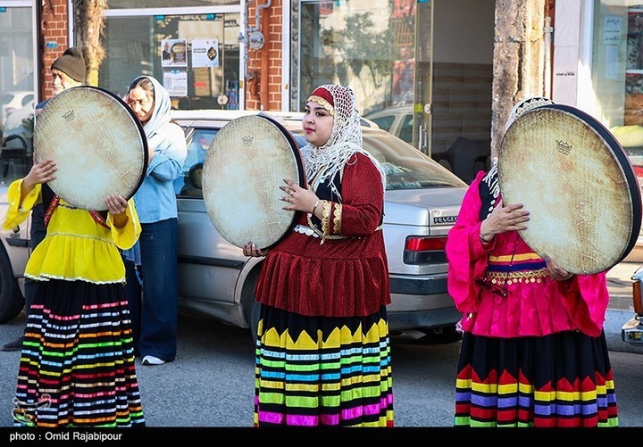 استقبال از نوروز با کارناوال شادپیمایی در شرق گیلان