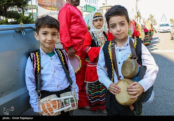 استقبال از نوروز با کارناوال شادپیمایی در شرق گیلان