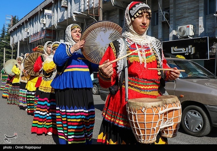 استقبال از نوروز با کارناوال شادپیمایی در شرق گیلان