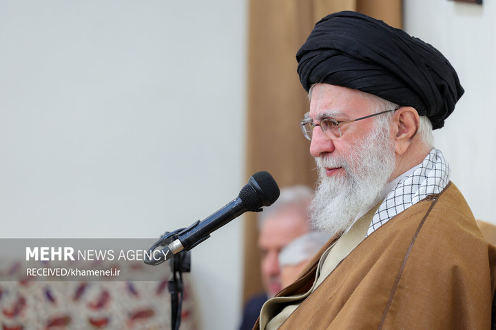 دیدار جمعی از فرماندهان نیروهای مسلح با فرمانده معظم کل قوا