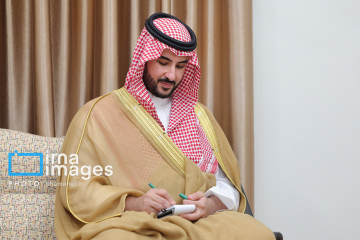 تقدیم پیام پادشاه عربستان به رهبر انقلاب