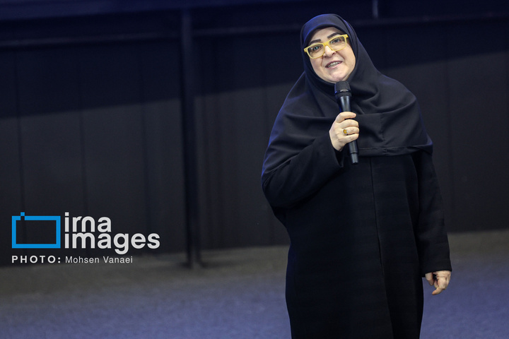مراسم تجلیل از زنان کارگر نمونه