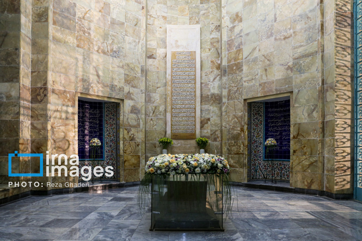 ۱۵ اردیبهشت؛ «روز شیراز»