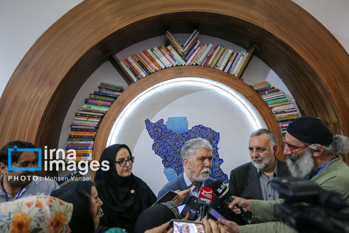 سی و ششمین نمایشگاه کتاب تهران - روز ششم