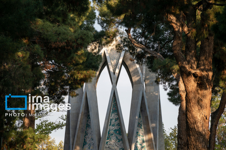 ۲۸ اردیبهشت ؛ «روز خیام»