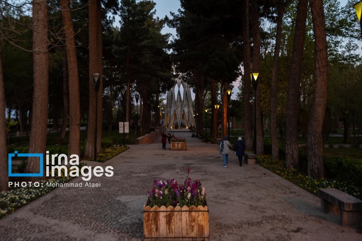 ۲۸ اردیبهشت ؛ «روز خیام»