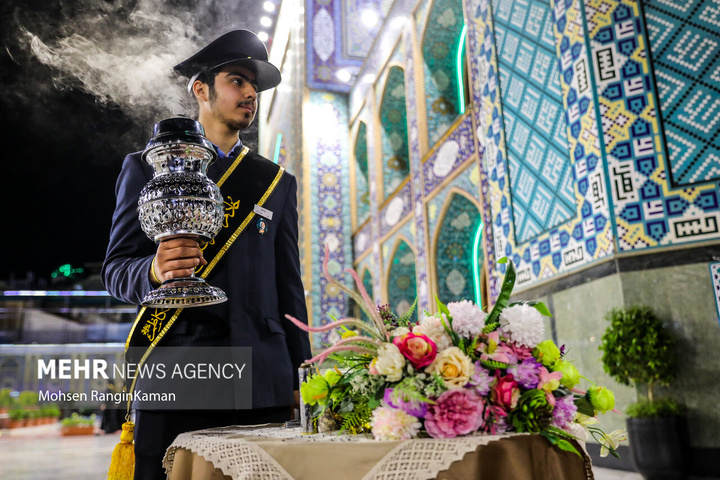 آیین غبارروبی ضریح مطهر آستان مقدس امامزاده صالح علیه‌السلام