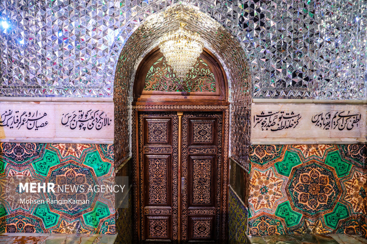 آیین غبارروبی ضریح مطهر آستان مقدس امامزاده صالح علیه‌السلام