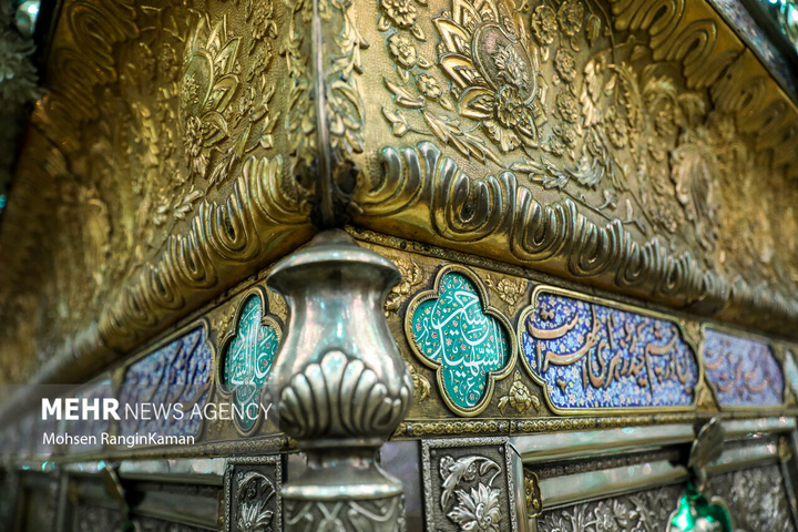 آیین غبارروبی ضریح مطهر آستان مقدس امامزاده صالح علیه‌السلام