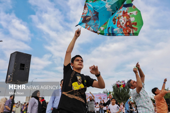 همایش خانوادگی بادبادک پرانی در تبریز