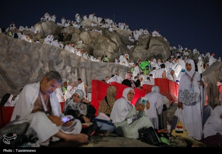مناجات زائران در شب عرفه