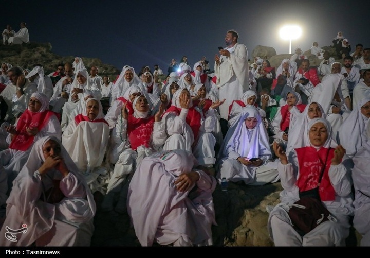 مناجات زائران در شب عرفه