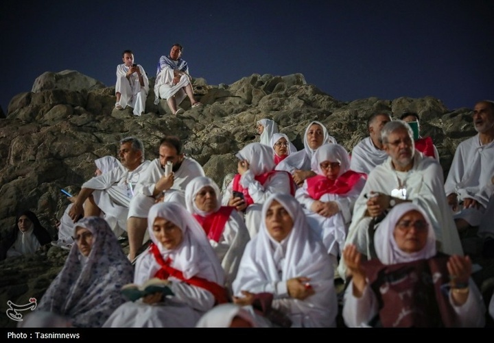 مناجات زائران در شب عرفه