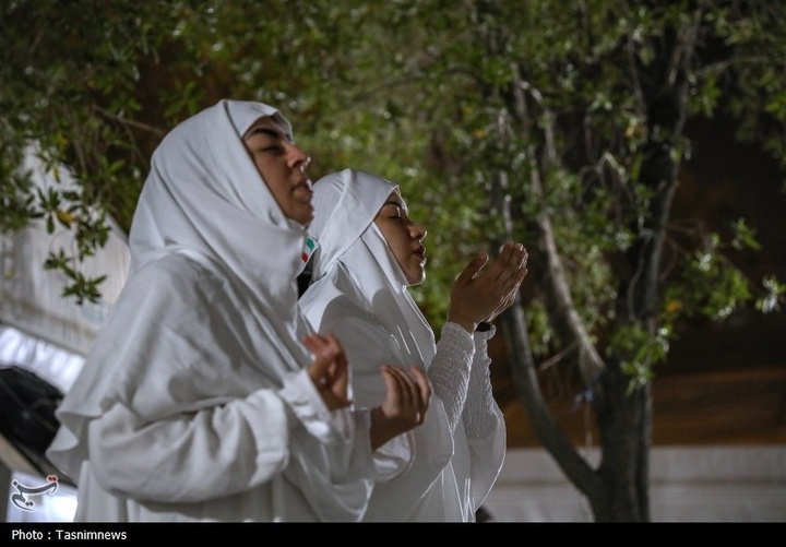 مناجات زائران در شب عرفه