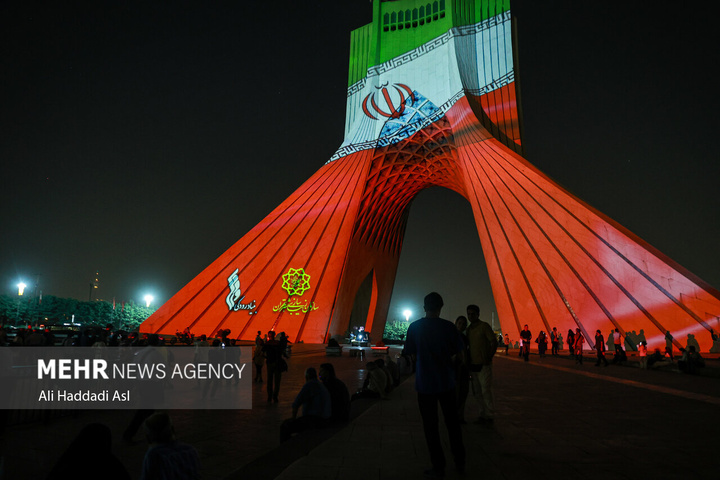 اجرای ویدئو مپینگ در میدان آزادی