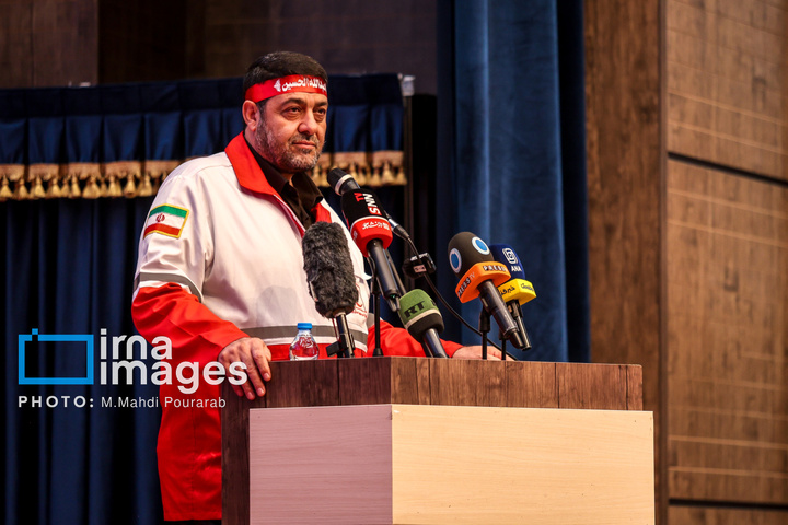 قدردانی از امدادگران جمعیت هلال احمر