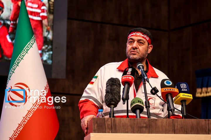 قدردانی از امدادگران جمعیت هلال احمر