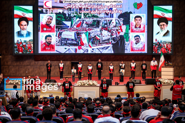 قدردانی از امدادگران جمعیت هلال احمر