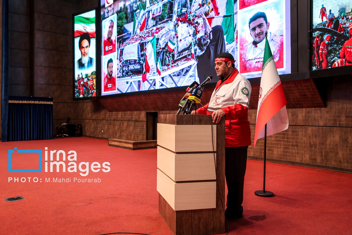 قدردانی از امدادگران جمعیت هلال احمر