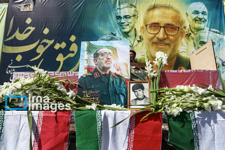 تشییع و تدفین شهید «شادمانی» در همدان